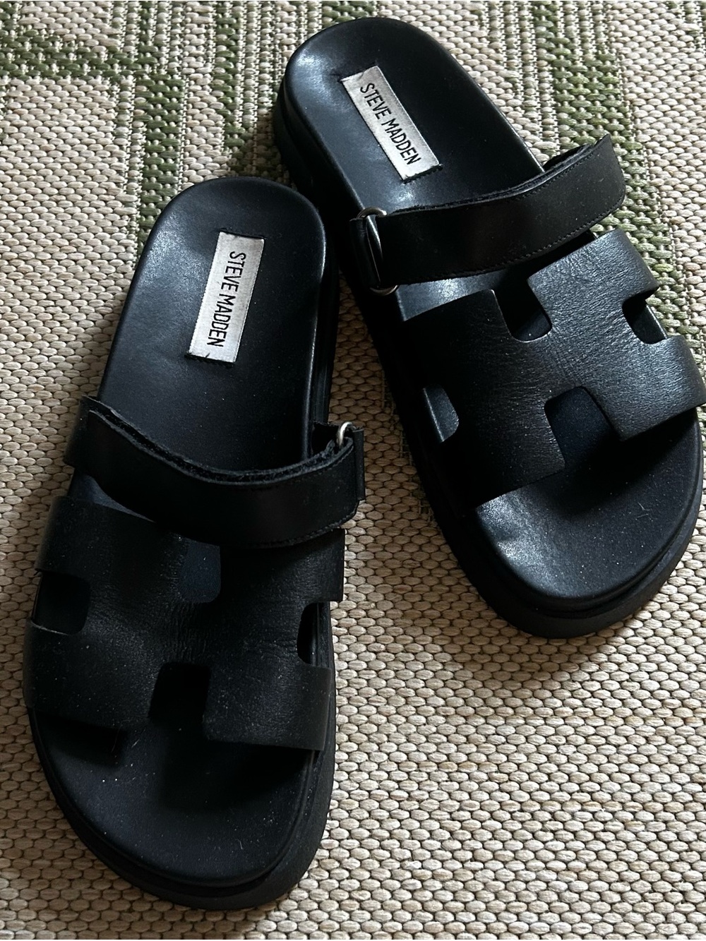 Steve Madden Women’s Slip On Black Adjustable Strap Slide Sandals size 8